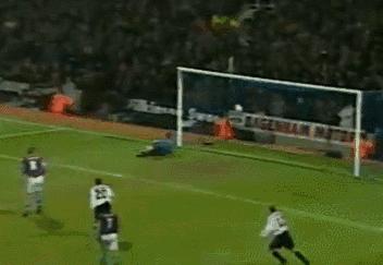 电梯球触球姿势,电梯球厉害还是香蕉球厉害