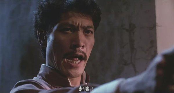 成龙早期武打戏动图,成龙再一次突破极限去演武打片