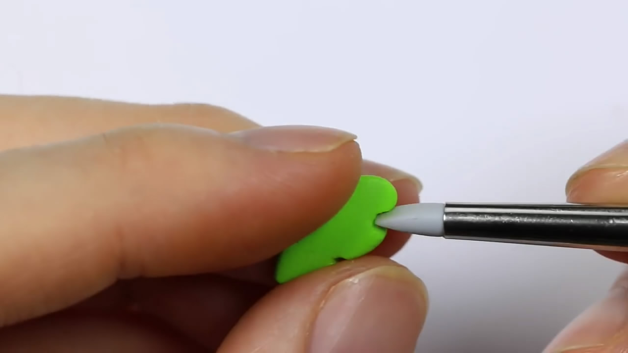 粘土做萝卜的方法,用超轻粘土捏的绿萝卜不是胡萝卜