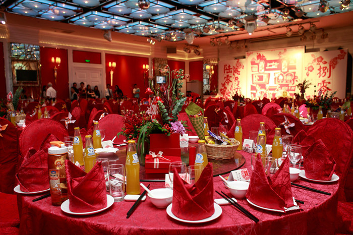 大连新人80后主题婚礼，有情怀的定制婚礼