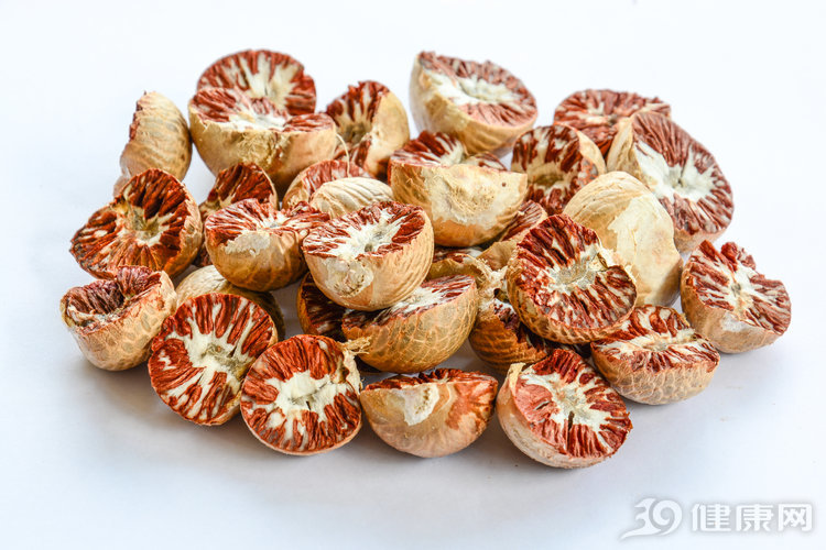 长期嚼槟榔需警惕可能导致口腔癌,一般嚼槟榔多久才会引发口腔癌