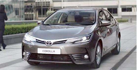 丰田神车卡罗拉，紧凑轿车之王对比铃木小SUV维特拉，选谁不后悔