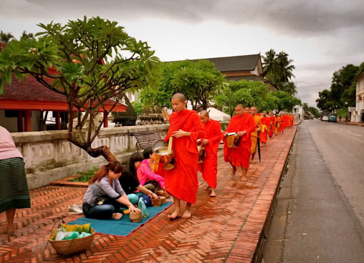 到了老挝可以带多少人民币,到了老挝要带多少钱