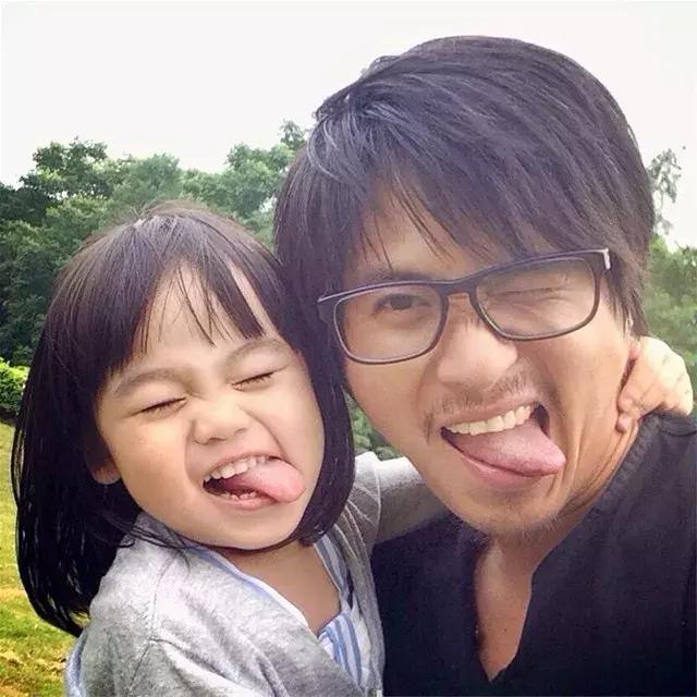 拍小孩首选镜头,拍儿童摄影姿势