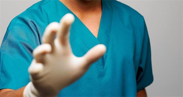 天下新闻USC狼医案：震撼加州的南加大校医性侵事件