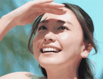 最适合夏天的粉底,蹦迪吃火锅都不脱妆!