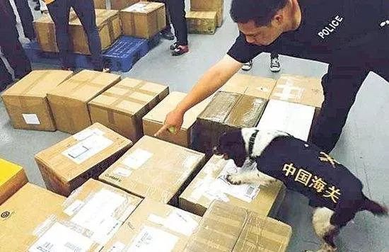 贩卖带毒的药品定什么罪,容留他人吸毒买卖毒品怎么处罚