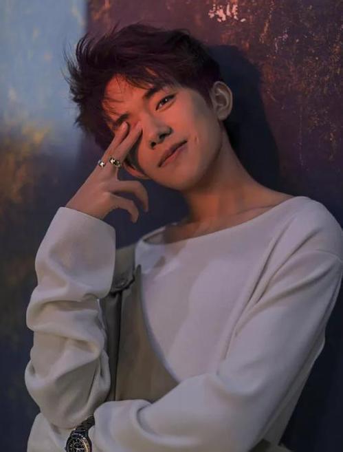 易烊千玺最难的时候接到代言,易烊千玺脱粉的原因