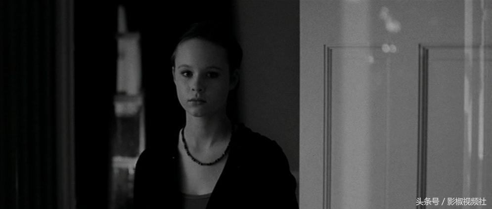 《美国丽人》汁源中年大叔无意中爱上女儿同学从此一发不可收拾