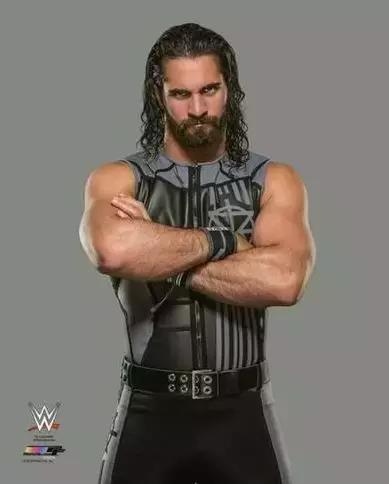 wwe罗曼名场面,wwe罗曼雷恩斯的防弹衣