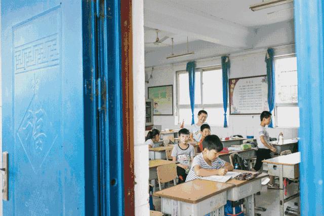 “我都看不清楚黑板了”！关注郑州周边乡村幼儿视力，我们在行动