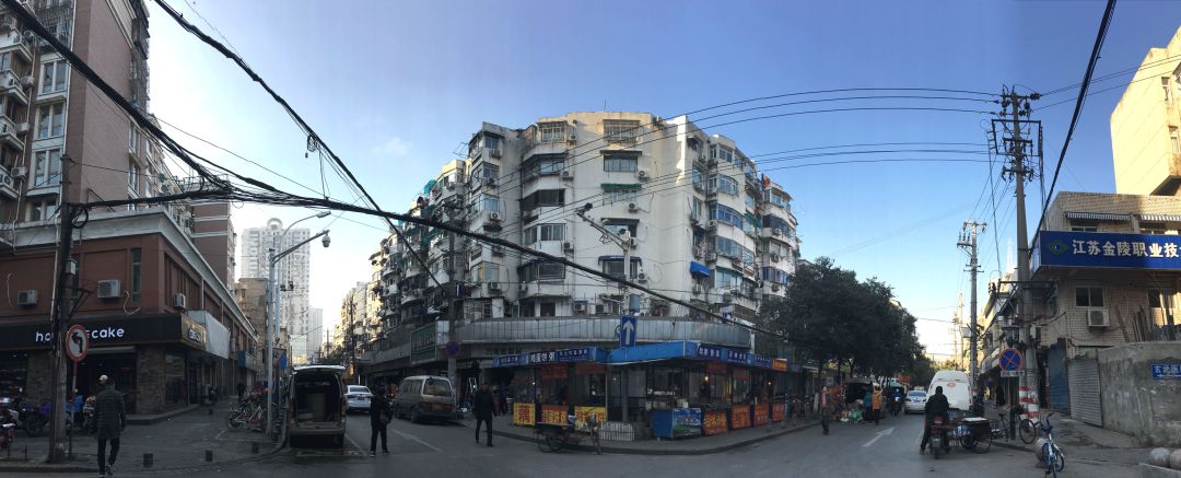 香铺营，一个与德基一街之隔的地方