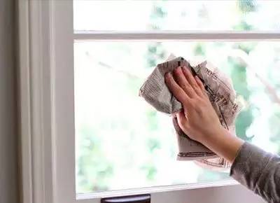 潮湿天气如何洗玻璃窗,天气冷了怎么擦玻璃干净