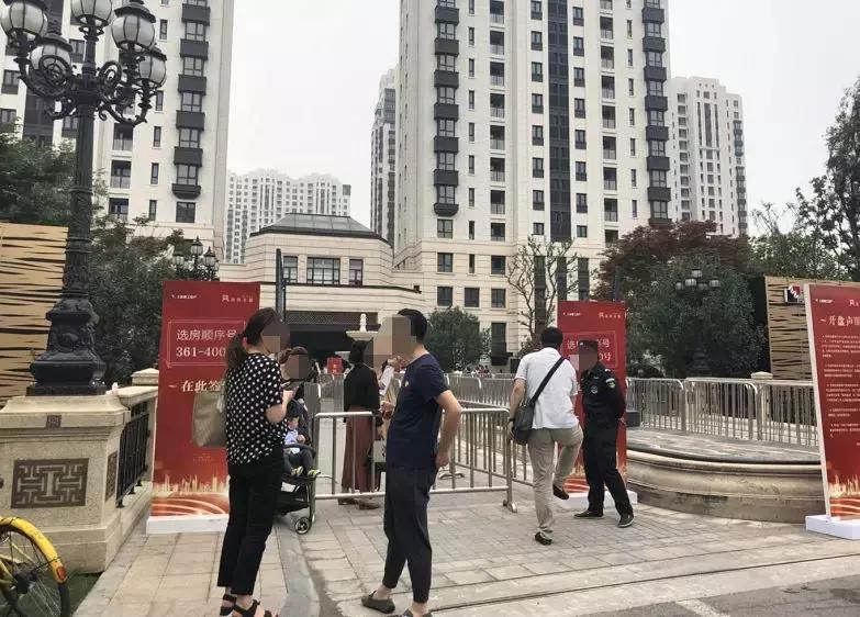 河西一开盘，各路大神全出动：拓客、观摩……还有号称有号的