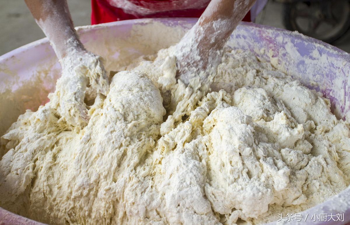 简单又好看的馒头怎么蒸,怎样蒸出的馒头又松软又好吃