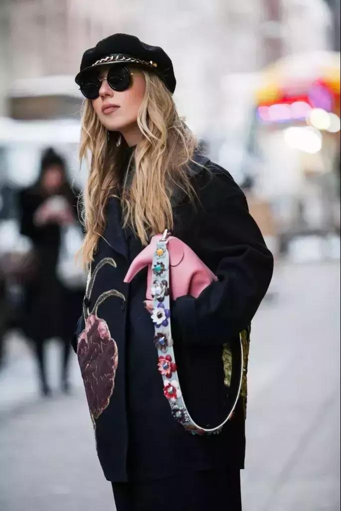 loewe同款包,loewe小象包能装吗