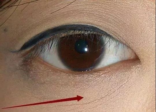 怎么化很持妆的底妆,怎么才能化出磨皮一样的底妆