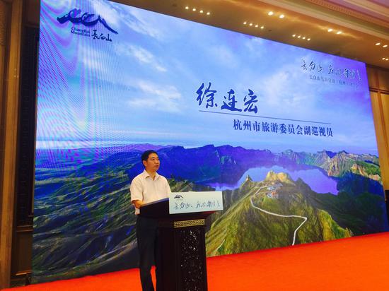 长白山天池和西湖,美丽而令人向往的长白山天池