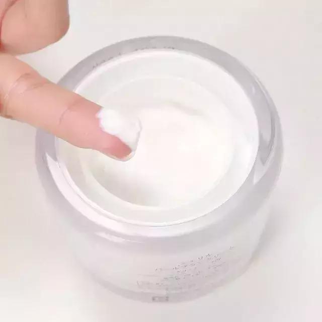 阿古屋cheryl素颜霜,cheryl阿古屋素颜霜和自然堂