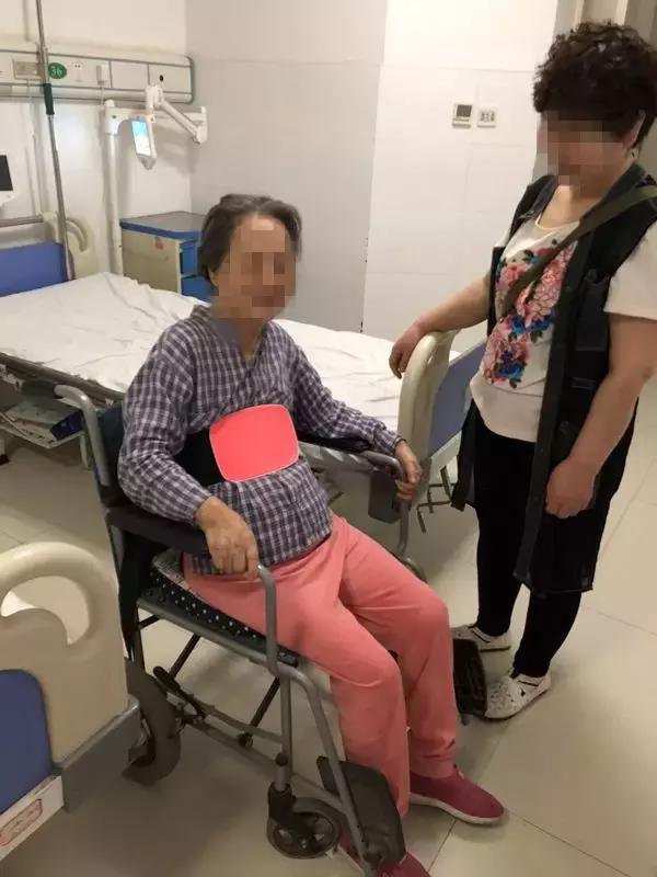 腰椎骨折挂骨科还是脊柱外科,腰椎骨折怎么到医院看病