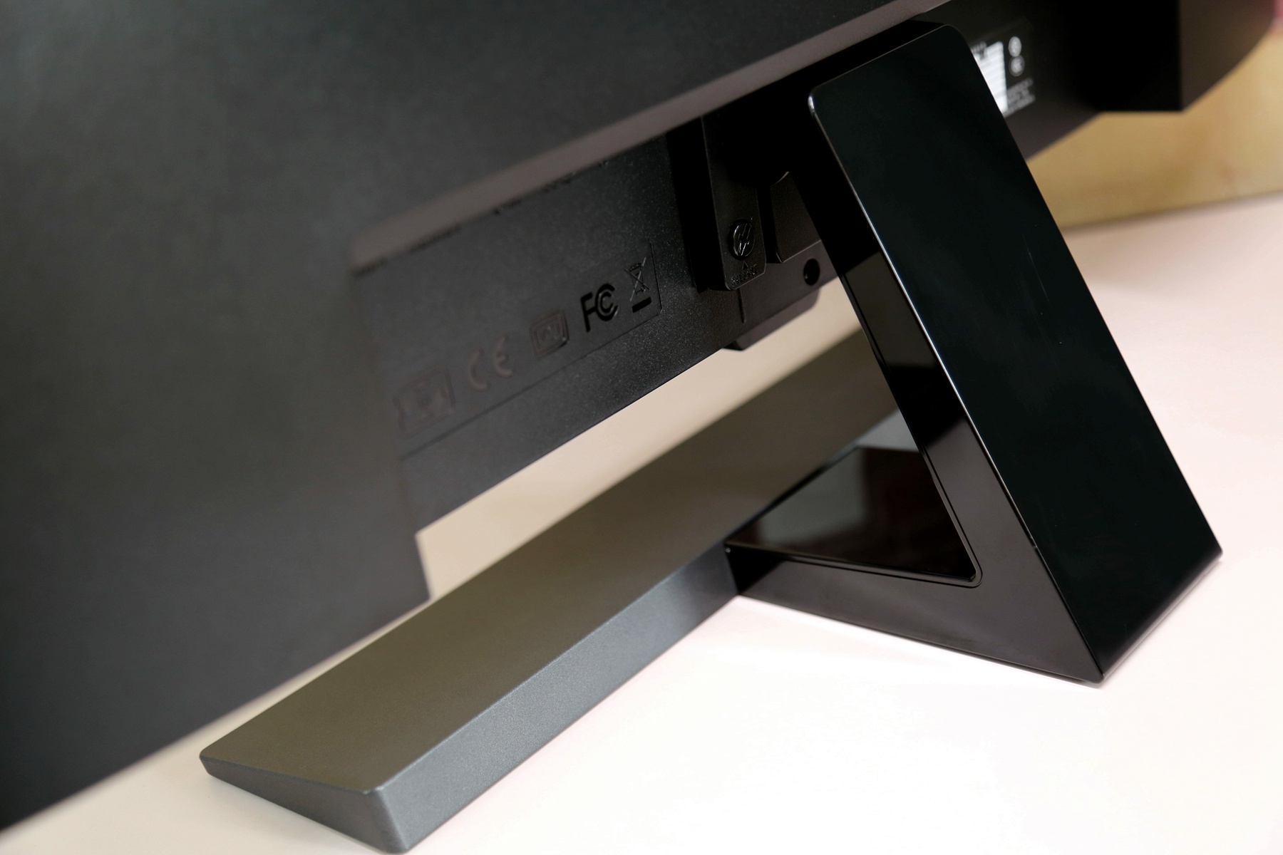 明基32英寸4khdr显示器ew3270u,明基影音娱乐显示器ew3280u评测