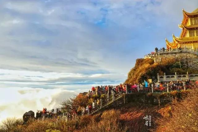 带着女生去峨眉山,带着女友穷游