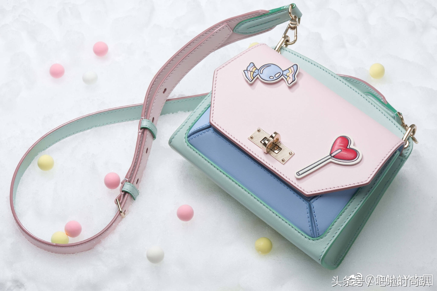 女明星转行设计包，刘诗诗的可爱百搭，baby的一个10万只展览不卖