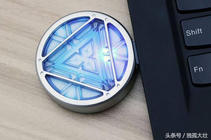 钢铁侠的战甲究竟有多厉害？随便一个科技领先地球几百年！