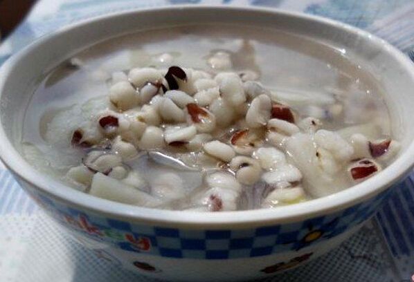 上火长痘痘长溃疡了怎样降火最快,上火长痘痘应该吃什么药降火