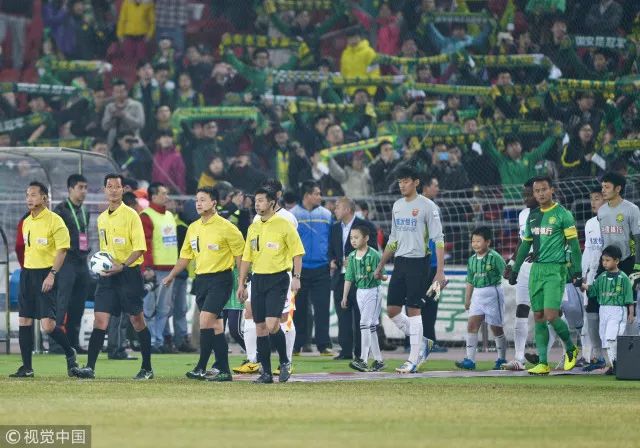 这就是优秀门将的基本功,21岁打中单