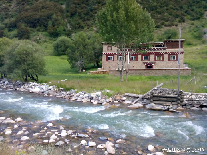 一个人、一只狗、一辆小踏板，风雨30天去*藏西**的故事（四）