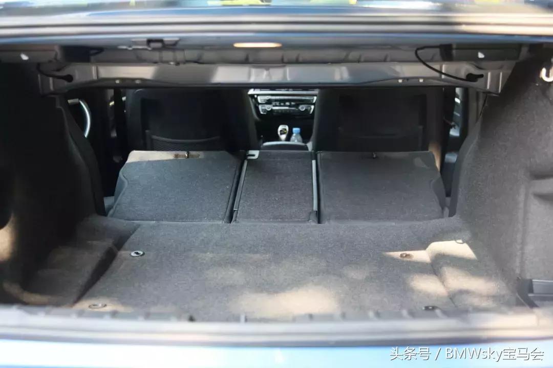 2020款宝马330i曜夜版百公里实测,2020款宝马330im曜夜版落地价