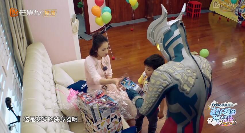 黄圣依安迪为何那么优秀,黄圣依带安迪