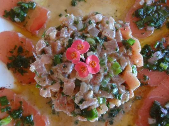 岛国名叫“星期天”，果然很懒很悠闲