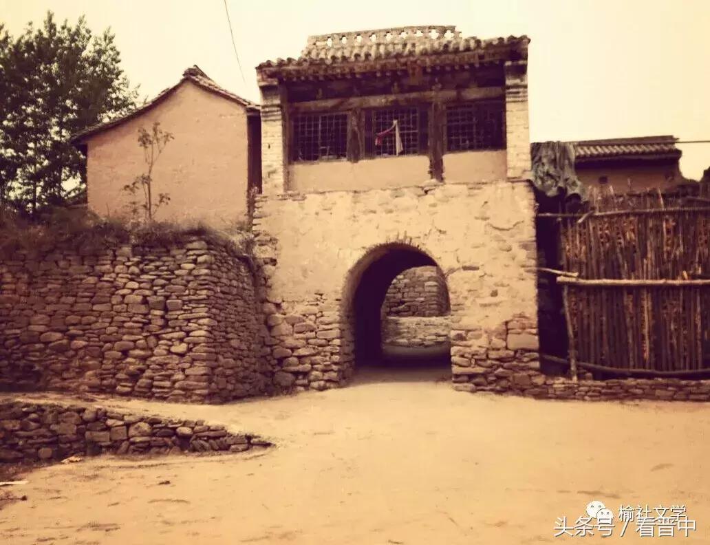 历史记忆的煤油灯图像,煤油灯下的记忆