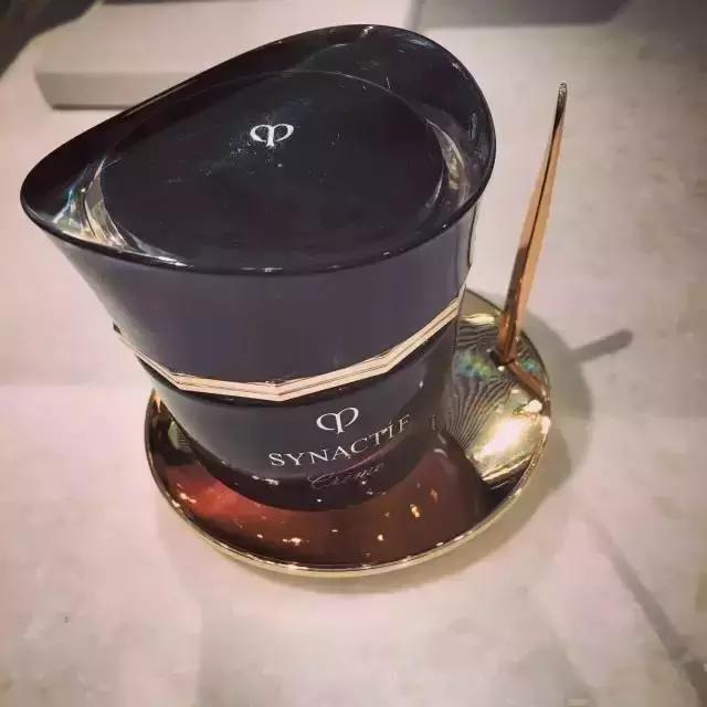 真贵妇界公认最值得买的一款面霜,日本贵妇面霜哪个牌子好用