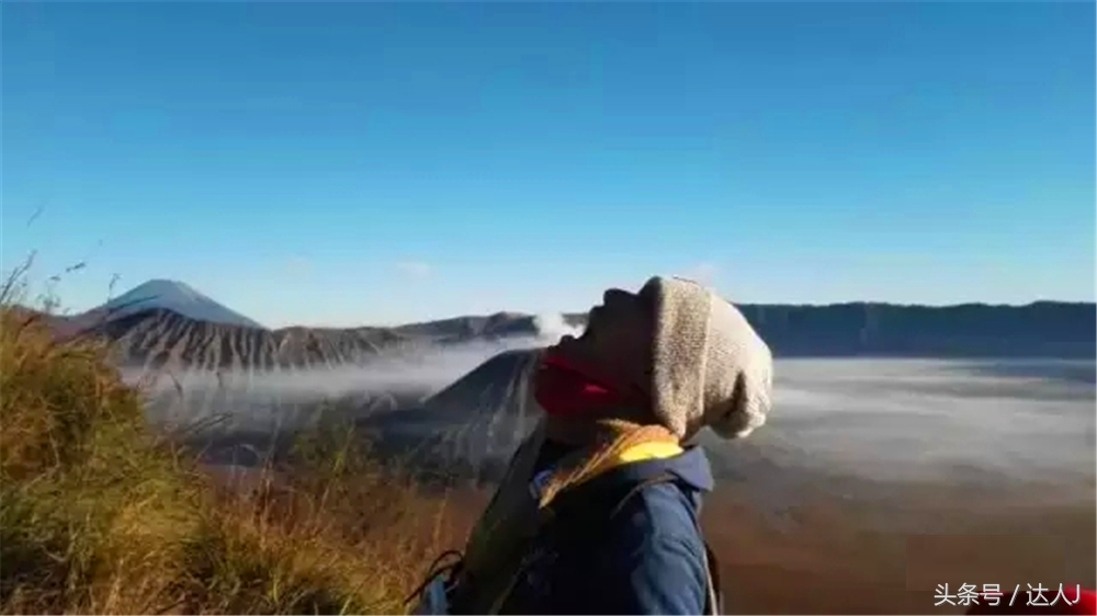 布罗莫火山要走多远,布罗莫是活火山吗
