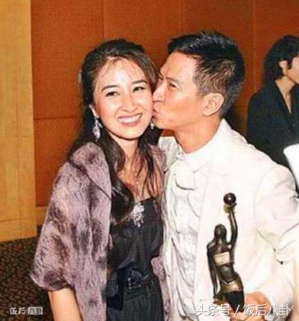 黎姿与关咏荷对比照,关咏荷和黎姿怎么长得一模一样