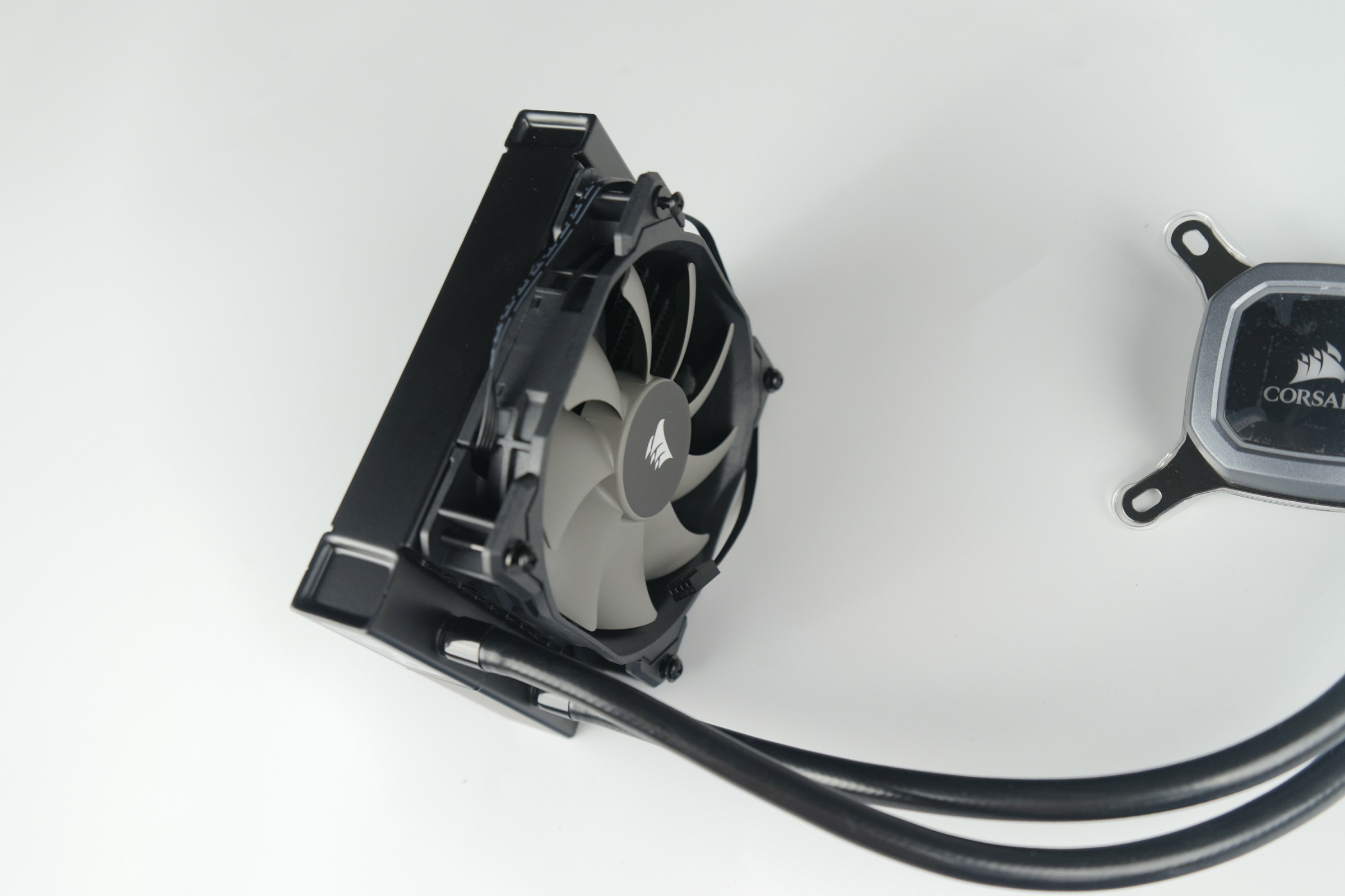 天热了汽车需要更换冷却液吗,天热师傅修空调的说说