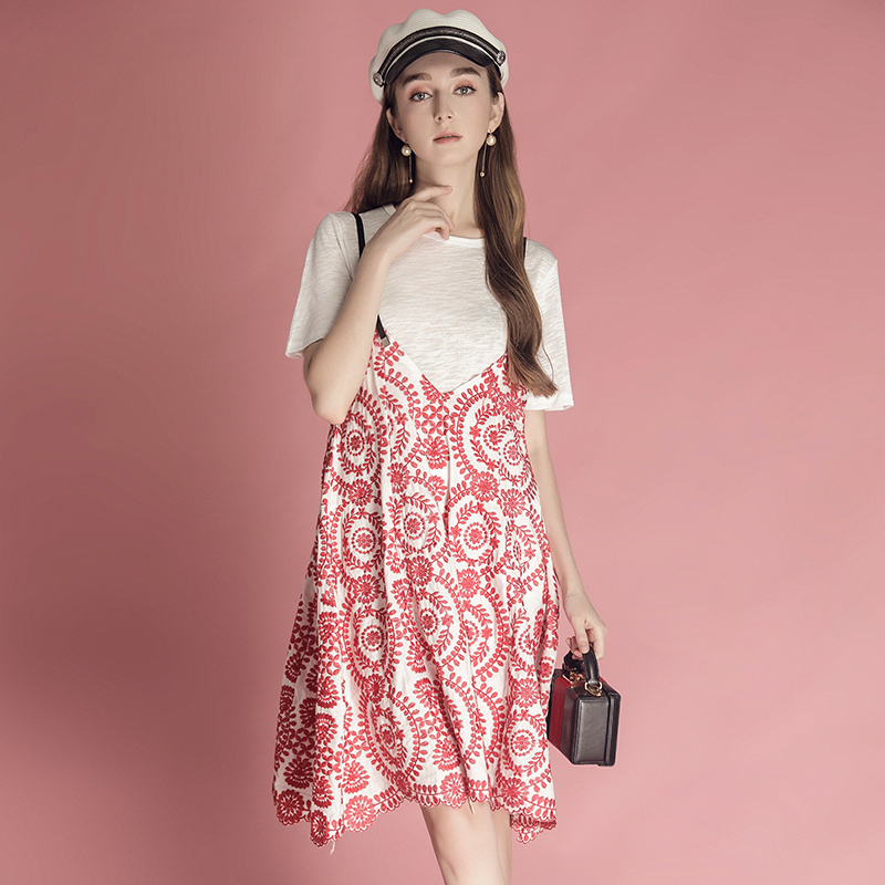 既时尚又经典的气质连衣裙,ur摩登复古一字吊带连衣裙