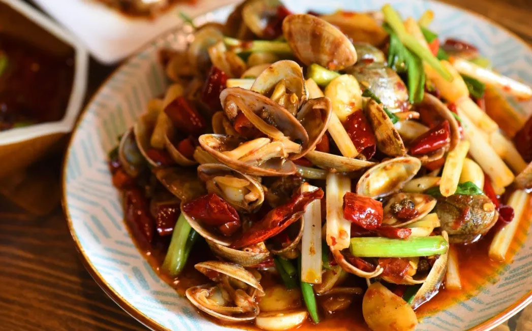 去晚1分钟排队2小时！这成都火到昆明的餐馆，店名竟误导了无数人