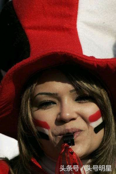 2018世界杯养眼女球迷,世界杯八强女球迷争奇斗艳