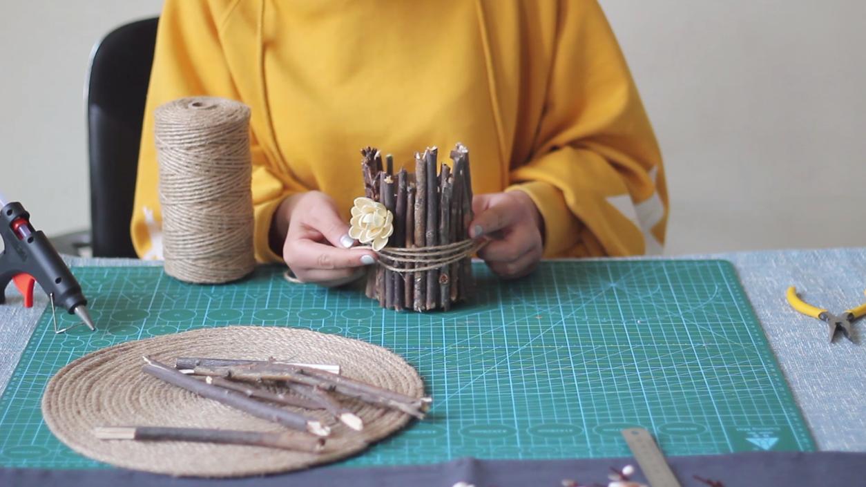 好看的笔筒怎么做用粘土,简单漂亮的小清新笔筒