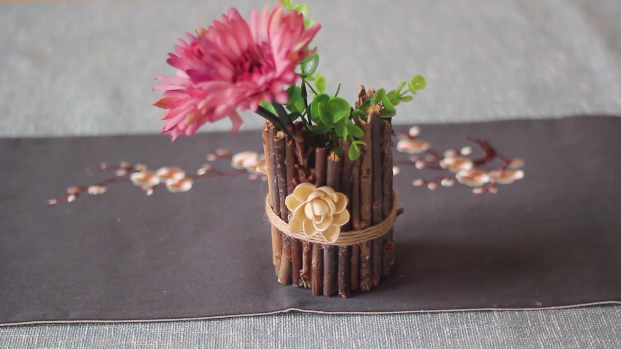 一个快递盒做的手工,一个快递盒变废为宝小班