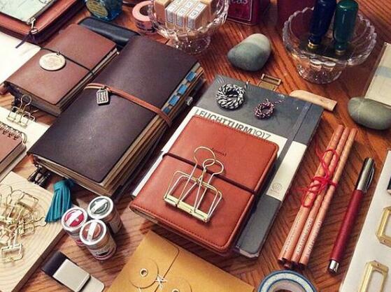 一个快递盒做的手工,一个快递盒变废为宝小班