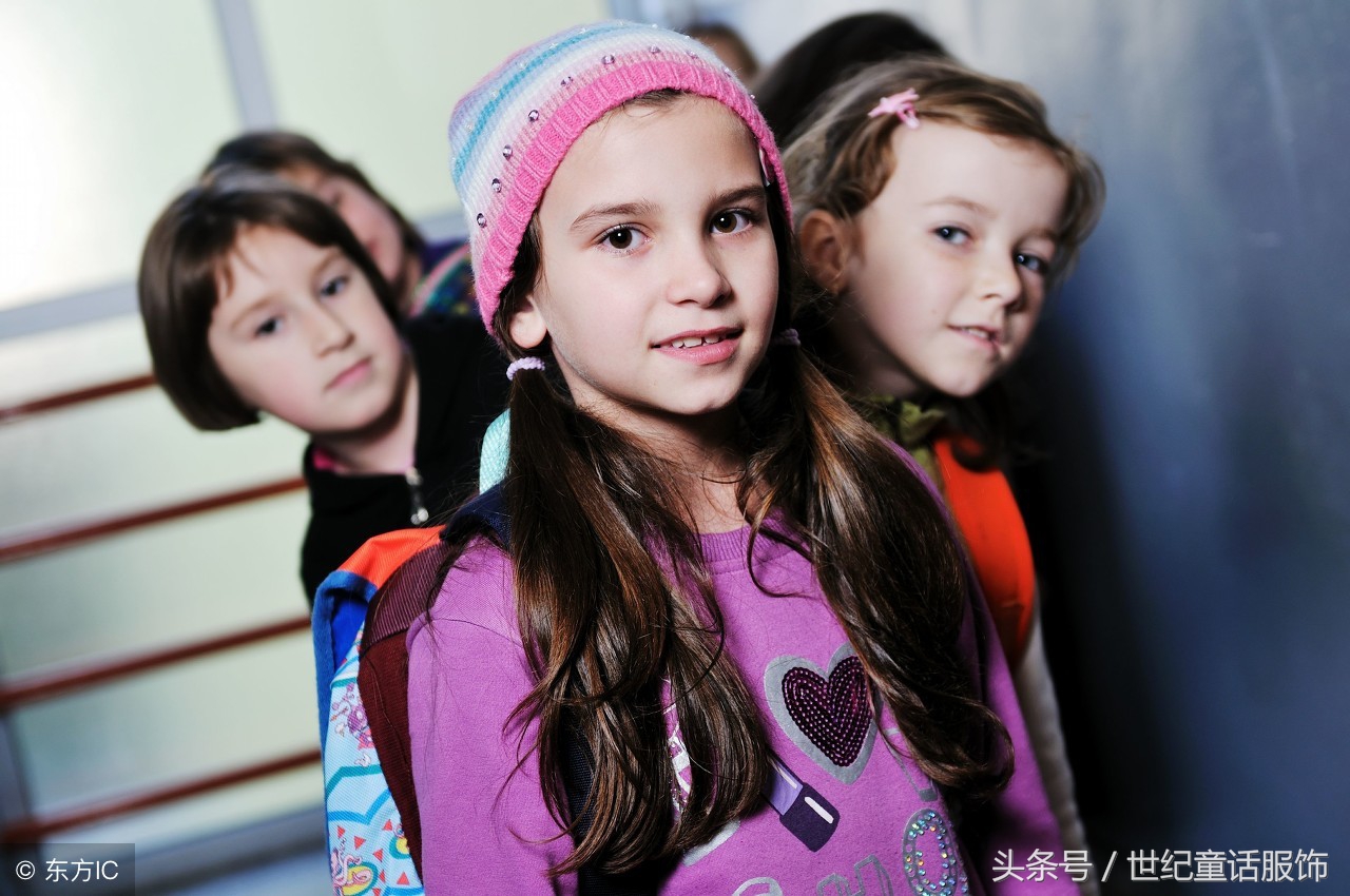 童装火电商热,服装创业选择实体店还是网店呢