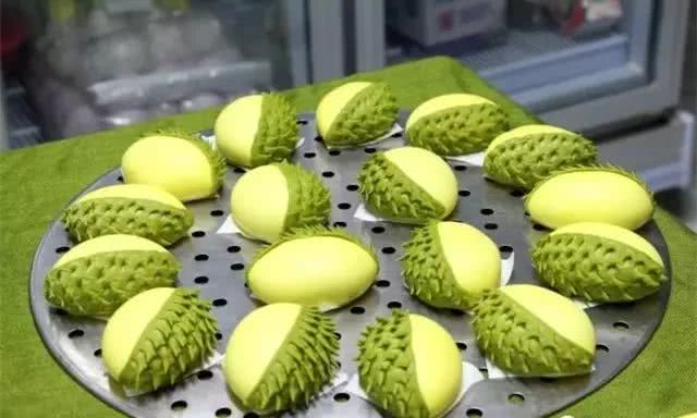 如何去除新皮包刺鼻的味道,新买的皮包特别硬正常吗