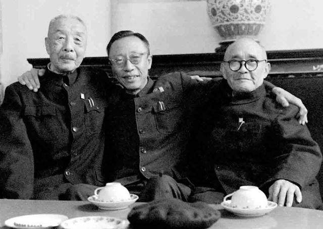 清朝灭亡后,王爷太监宫女都很惨,为何这一种职业却很吃香