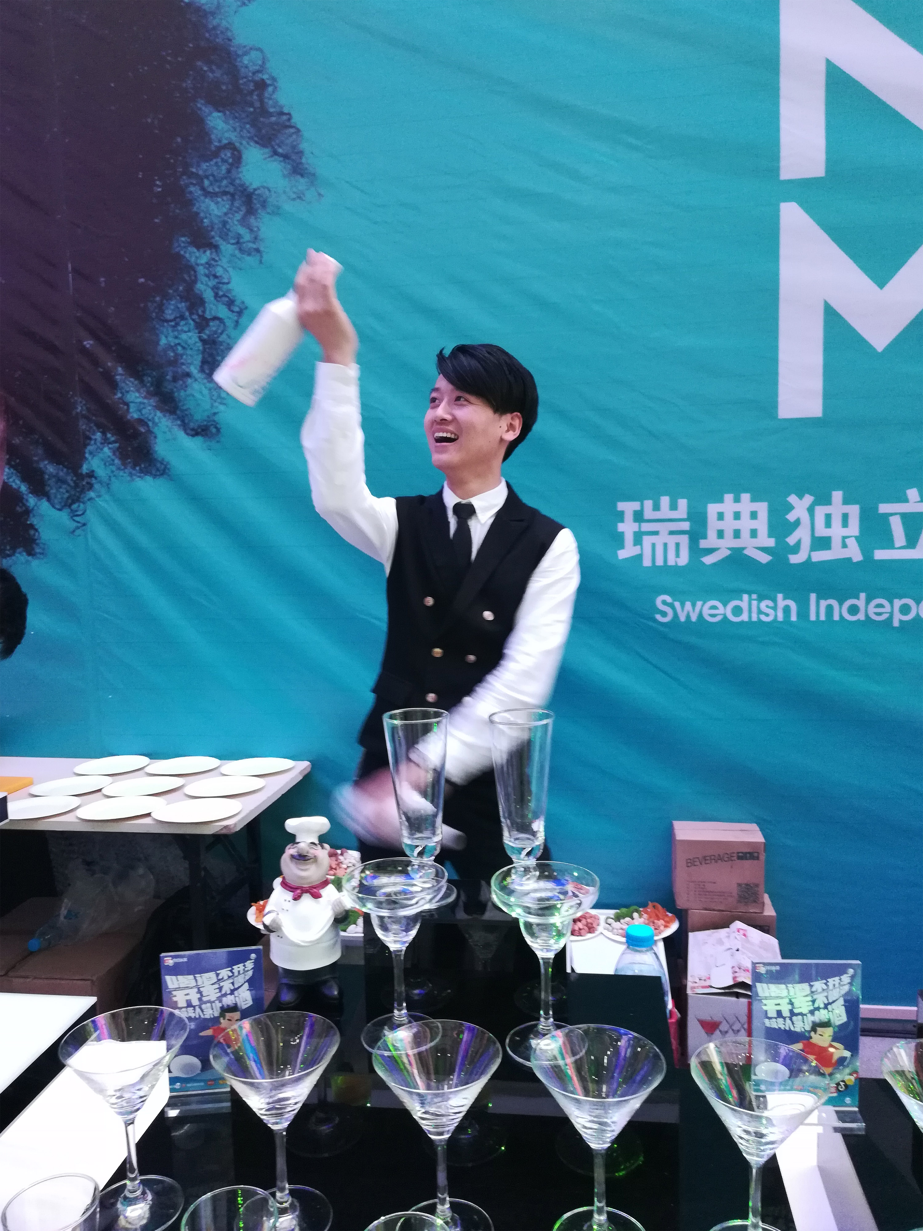 郑州汇艺银河里天幕图片,汇艺银河里天幕现在开了吗