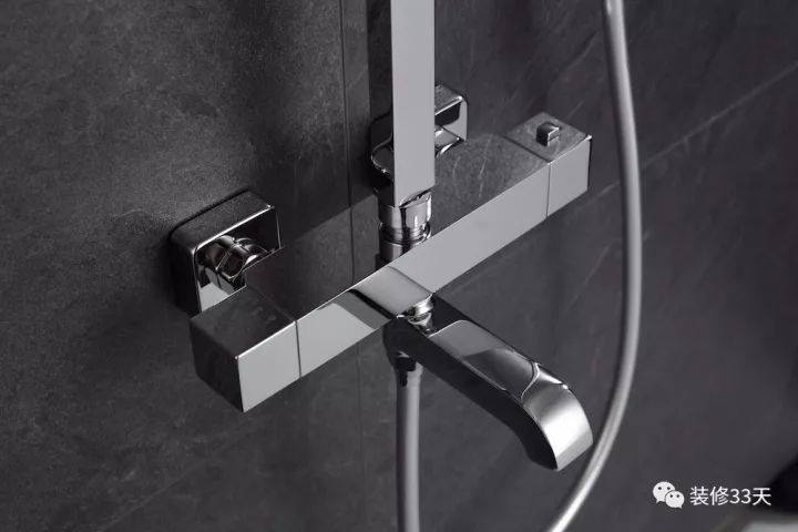 金色淋浴花洒和银色哪个好,淋浴门黑色花洒银色